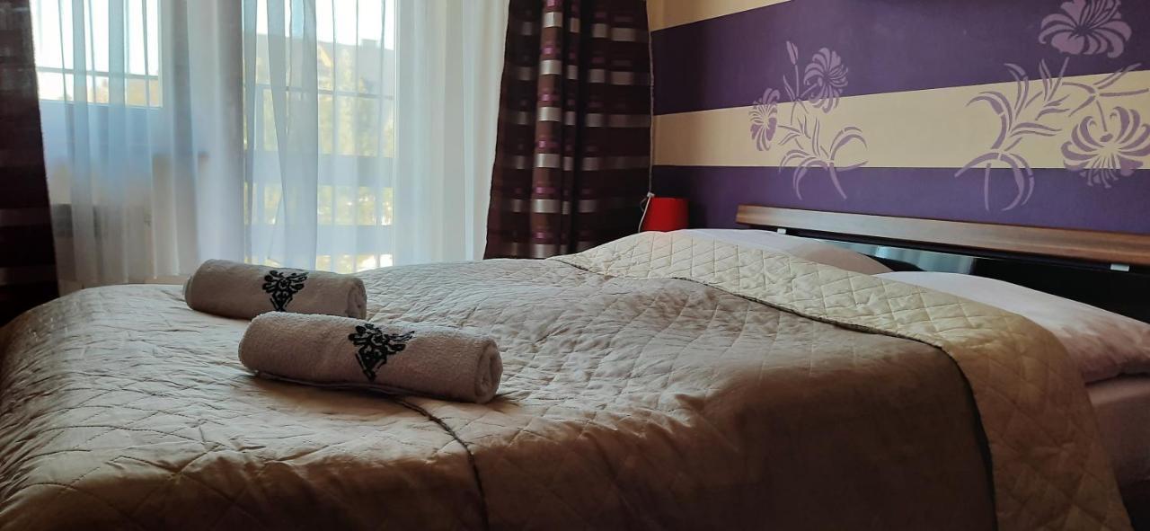 Pod Tatrami Bed & Breakfast Bukowina Tatrzańska Exterior foto