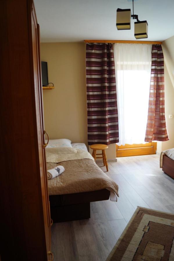 Pod Tatrami Bed & Breakfast Bukowina Tatrzańska Exterior foto